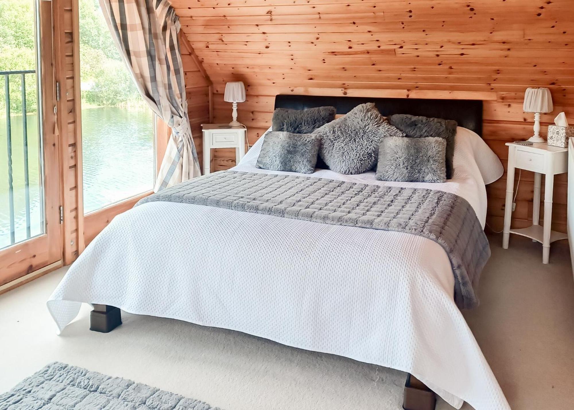 Anglesey Lakeside Lodges Menai Bridge Ruang foto