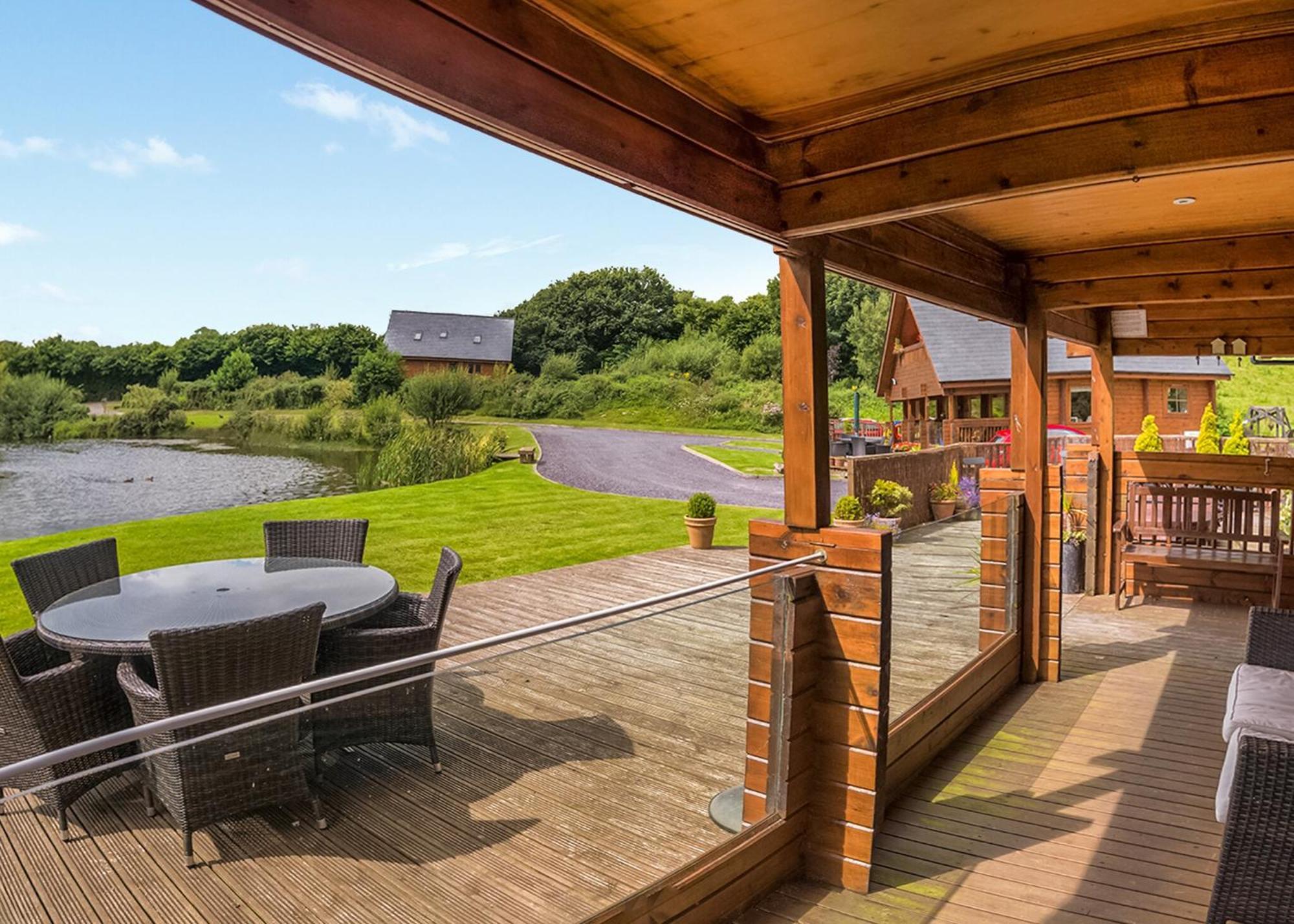 Anglesey Lakeside Lodges Menai Bridge Ruang foto